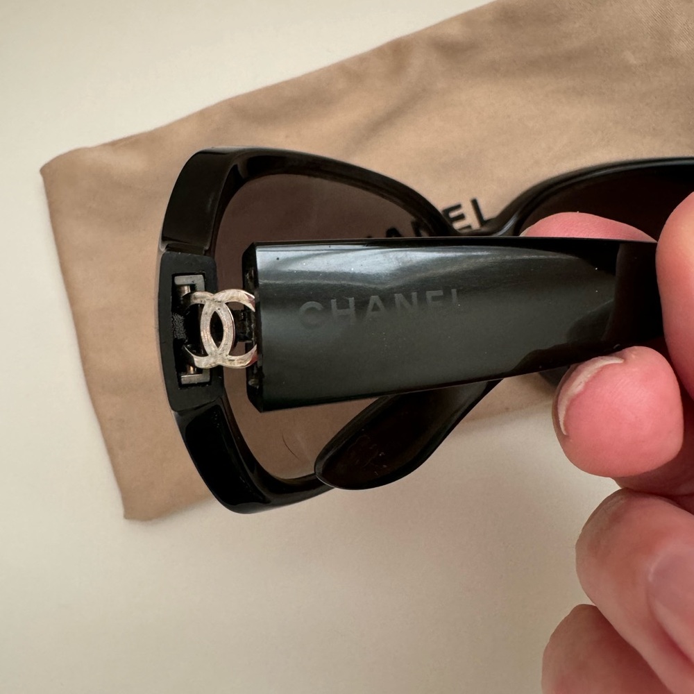 Chanel Square Model Sunglasses - Picture 9 of 9